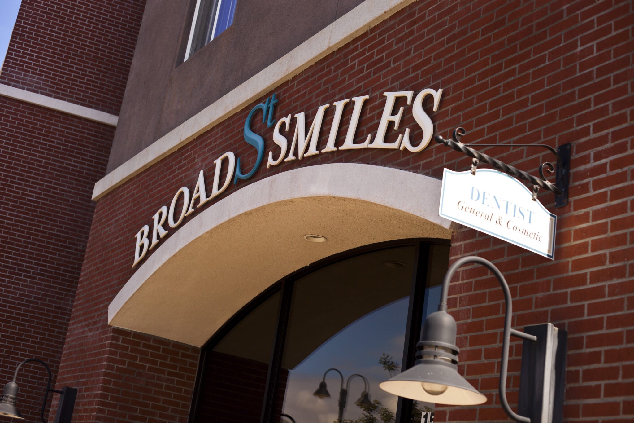 Dentist General & Cosmetic Office